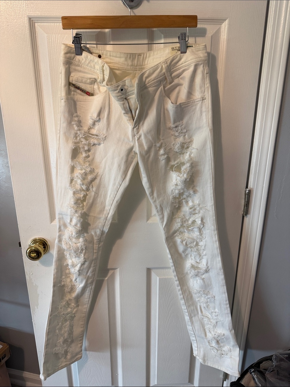 Diesel White Distressed Skinny Jeans 32. Read description and look at pics